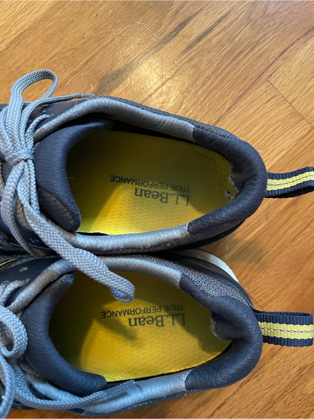 L.L. Bean Men's Bean's Comfort Fitness Walking Shoes, Waterproof - Picture 6 of 7